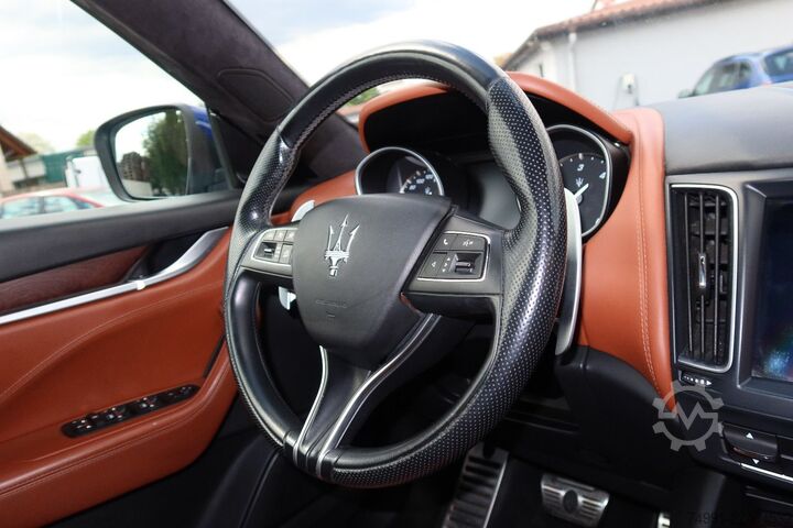 Pick-up MASERATI Levante Diesel