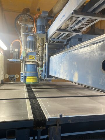 Bearbeitungszentrum Hundegger SPM-2