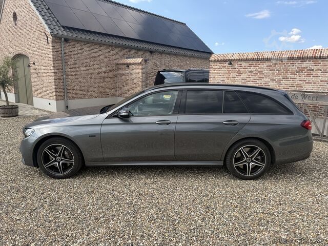 Mercedes-Benz E-Class Estate 300 de AMG Line 2020 LED / ACC / Leather MARGIN MERCEDES-BENZ E-klasse Estate 300 de AMG Line 2020 Led / ACC / Leder