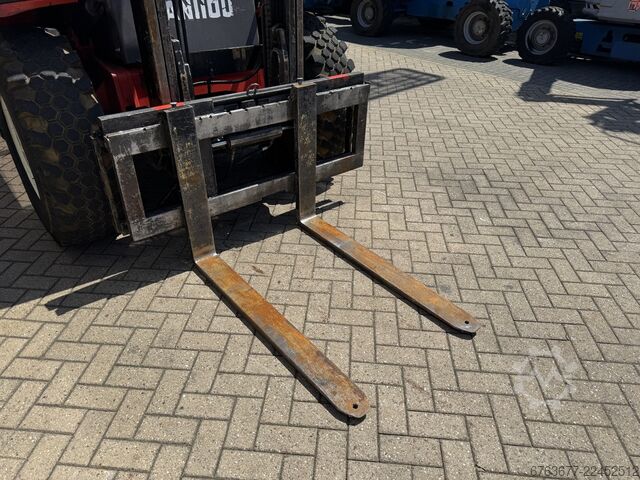 Manitou MC30-2 Rough Terrain Forklift 4x2 Duplo 370 sideshift 5290 hours Perkins DIESEL 2002 MANITOU MC30-2  Ruwterrein heftruck 4x2 Duplo 370 sideshift 5290UUR Perkins DIESEL 2002
