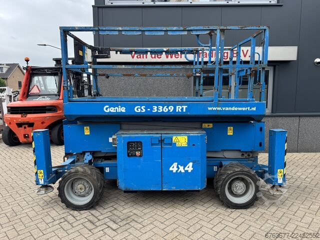 Genie GS 3369 RT Scissor Lift / Work Platform, 12m working height, 4x4, Kubota DIESEL, 2014 GENIE GS 3369 RT  Hoogwerker / Arbeitsbuhne 12mtr werkhoogte 4x4 Kubota DIESEL 2014