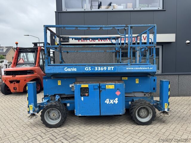 Genie GS 3369 RT Scissor Lift / Work Platform, 12m working height, 4x4, Kubota DIESEL, 2014 GENIE GS 3369 RT  Hoogwerker / Arbeitsbuhne 12mtr werkhoogte 4x4 Kubota DIESEL 2014
