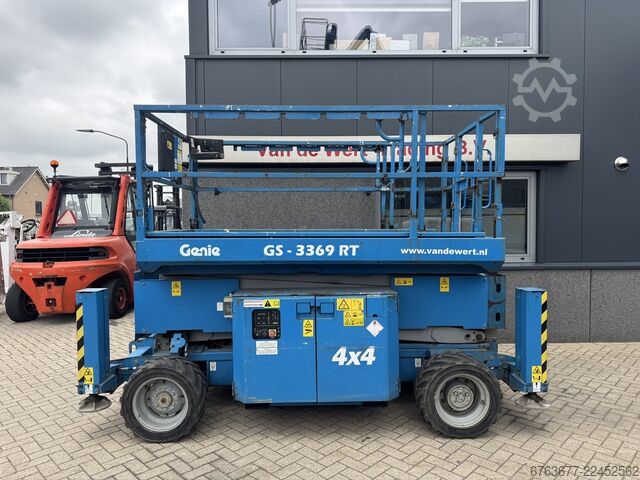Genie GS 3369 RT Scissor Lift / Work Platform, 12m working height, 4x4, Kubota DIESEL, 2014 GENIE GS 3369 RT  Hoogwerker / Arbeitsbuhne 12mtr werkhoogte 4x4 Kubota DIESEL 2014