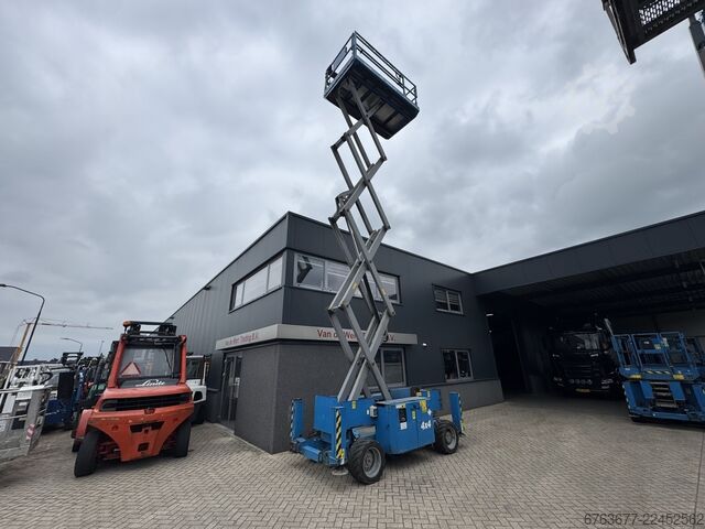Genie GS 3369 RT Scissor Lift / Work Platform, 12m working height, 4x4, Kubota DIESEL, 2014 GENIE GS 3369 RT  Hoogwerker / Arbeitsbuhne 12mtr werkhoogte 4x4 Kubota DIESEL 2014