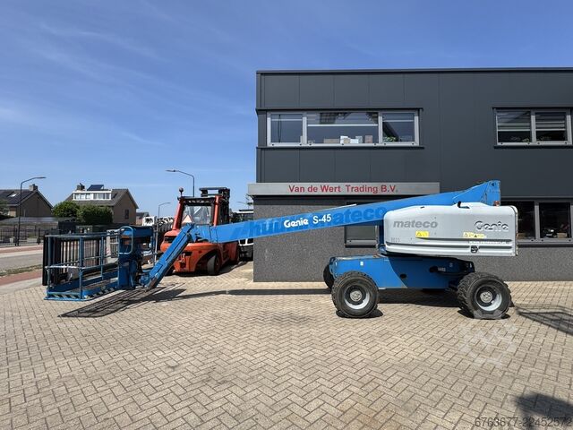 GENIE S-45 Telescopic boom lift / aerial work platform 4x4 DEUTZ DIESEL 4925 hours 15.7m Working hei GENIE GENIE S-45 Telescoop hoogwerker / boomlift  4x4 DEUTZ DIESEL 4925uur 15,7M Werkhoogte 2014