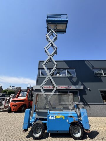Genie GS 3268 RT Scissor Lift / Work Platform, 12m working height, 4x4, Kubota DIESEL, year 2007 GENIE GS 3268 RT  Hoogwerker / Arbeitsbuhne 12mtr werkhoogte 4x4 Kubota DIESEL 2007