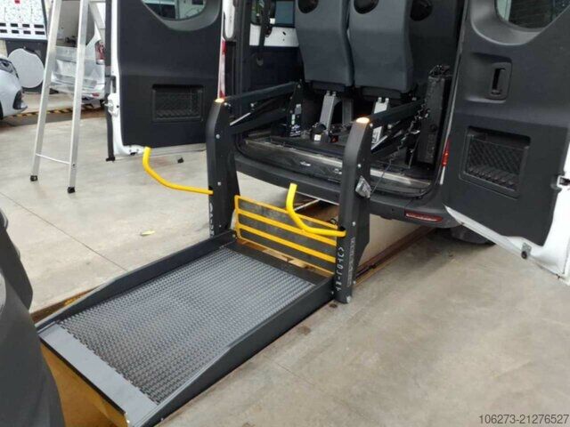 Kleinbus Mercedes-Benz Sprinter 317 CDI Kombi,Rollstuhllift,8Sitze
