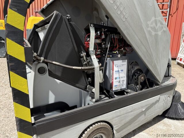 Aufsitzkehrsaugmaschine CLEANsweep CS 5110 EH Aufsitzkehrsaugmaschine
