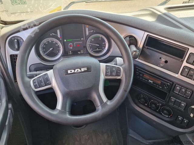 Loading platform DAF XF 410 6x2 SpaceCab - Flatbed - Euro 6 + 2 axle...