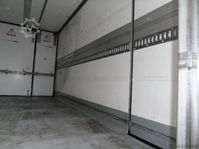 Refrigerated/freezer transport Mercedes-Benz Antos 1924 + carrier 1150 + lift + euro 6