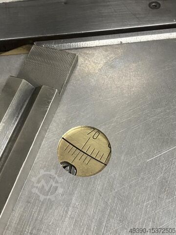 Hydr. Ausklinkmaschine mit Verstellung des Winkels, Winkelschere, Ausklinkpresse, Ausklinkschere SIMASV AV 220-6PA