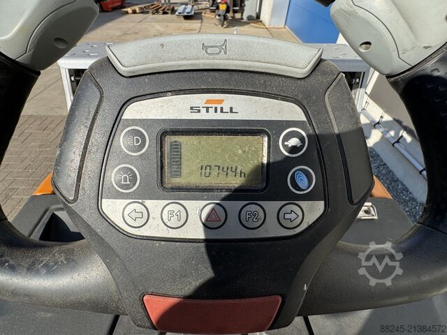 VS-22574-1 Electric tow tractor Still LTX50 STILL LTX50