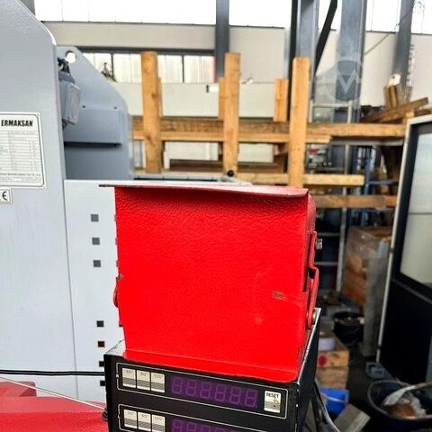 Notching machine Amada CSHW-220