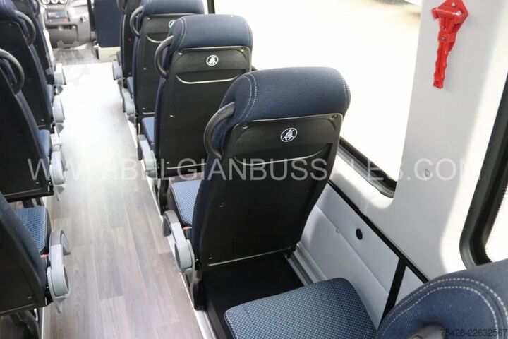 Minibus Iveco Daily line / Vendor / A65C18 / Airco / Automati...