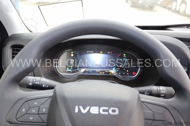 Minibus Iveco Daily line / Vendor / A65C18 / Airco / Automati...