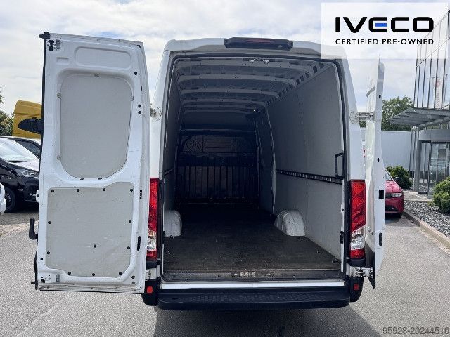 High top van IVECO 35S14A8V, Fahrersitz hydraul. Rückfahrkamera