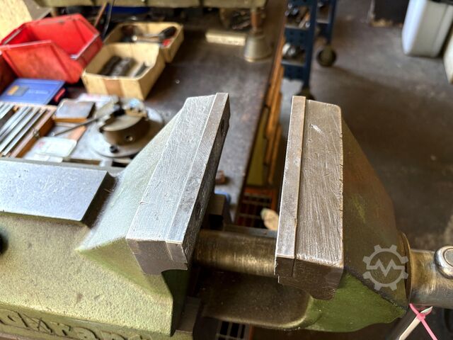 Workbench with contents BOTT nan