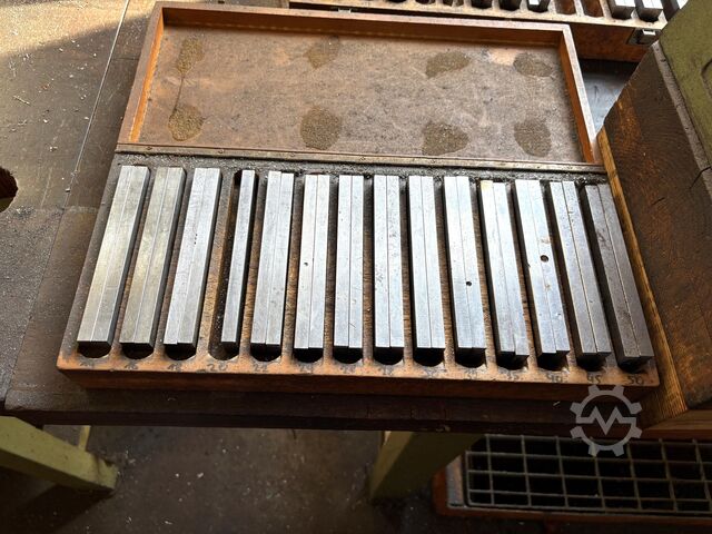 Workbench with contents BOTT nan