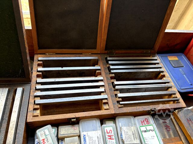 Workbench with contents BOTT nan