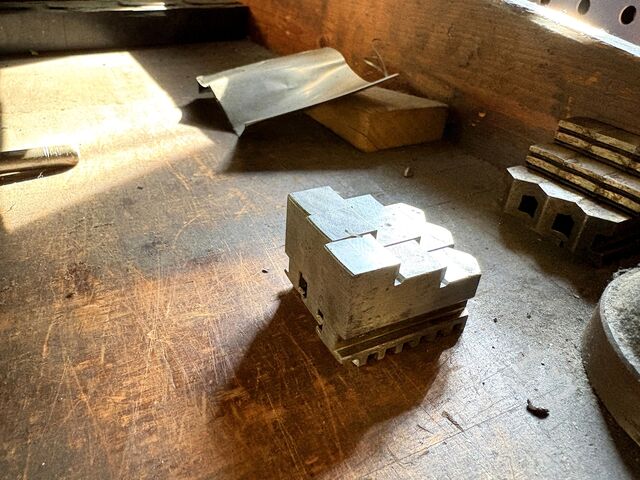 Workbench with contents BOTT nan