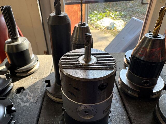 Lot of SK 40 tool holders nan nan