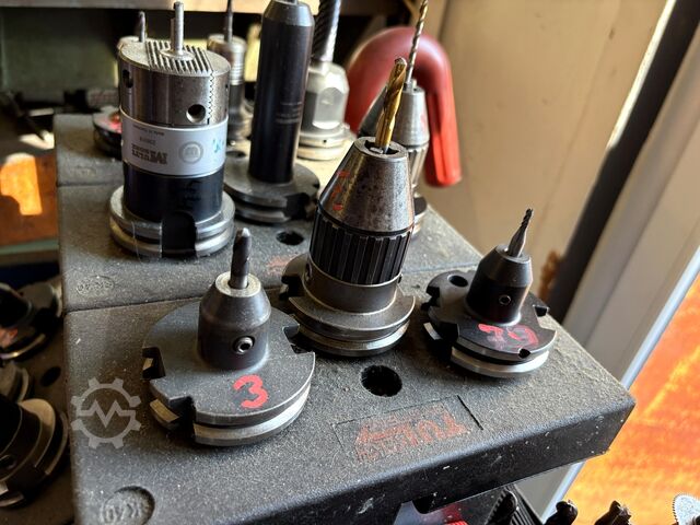 Lot of SK 40 tool holders nan nan