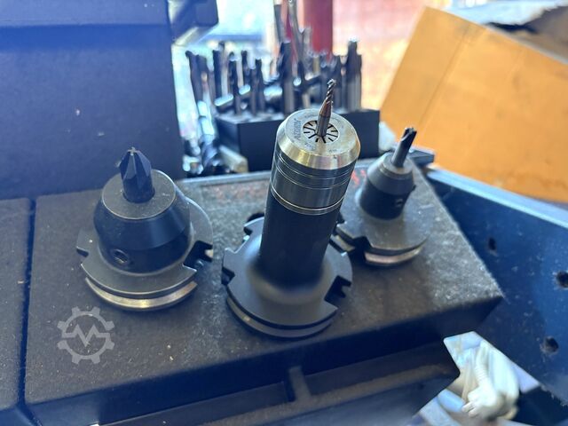 Lot of SK 40 tool holders nan nan