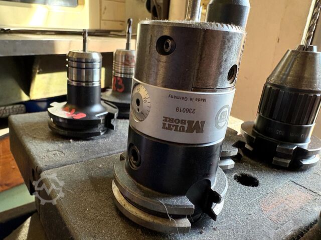 Lot of SK 40 tool holders nan nan