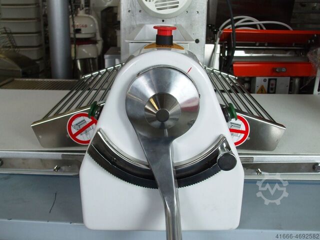 Tischausrollmaschine 520 mm Bandbreite Sinmag SM-520S