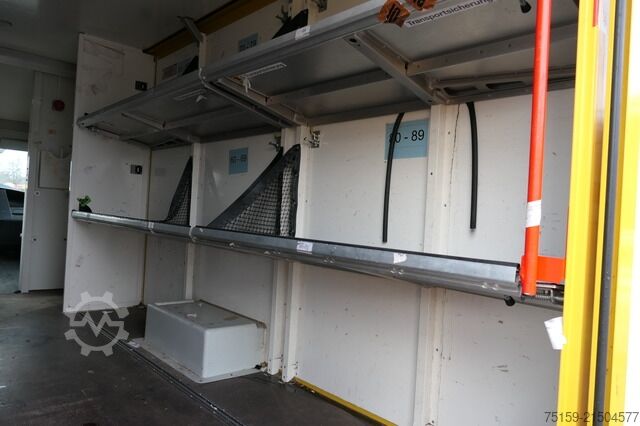 Transporter mit Koffer iveco Daily 35 S11 C30C KURZ AUTOMATIK KAMERA Regale LUFT DURCHGANG EURO-5 CoC