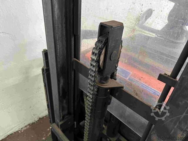 High Lift stacker Toyota SPE 200 D