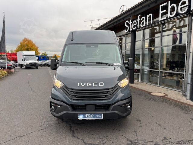 High top van IVECO Daily 35S18HA8 3.0L *R3.520mm*AHK*2xSchiebetür*