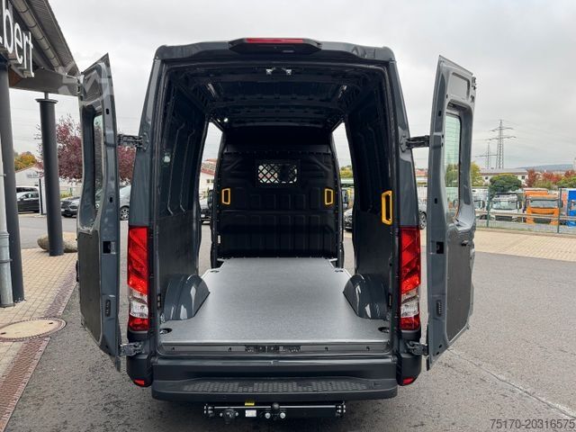 High top van IVECO Daily 35S18HA8 3.0L *R3.520mm*AHK*2xSchiebetür*