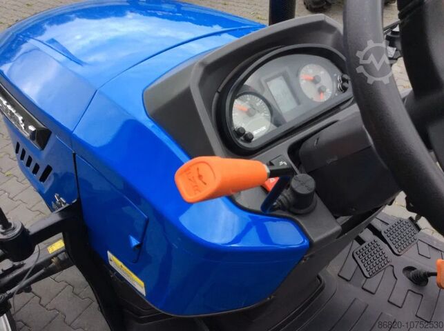 Tractor Solis S50 shuttle xl. Whats-app: (31