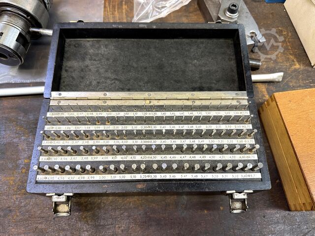 Werkbank mit Inhalt FAMOS Workbench with contents