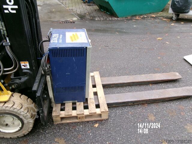Electric 4-wheel forklift Yale ERP20VF LWB
