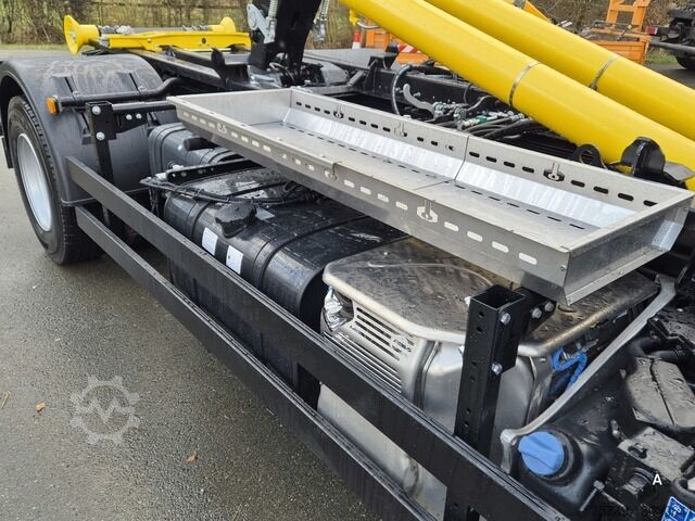 Roll-off tipper truck man TGM 15.290 BL Abrollkipper PowerMatic Standheiz.