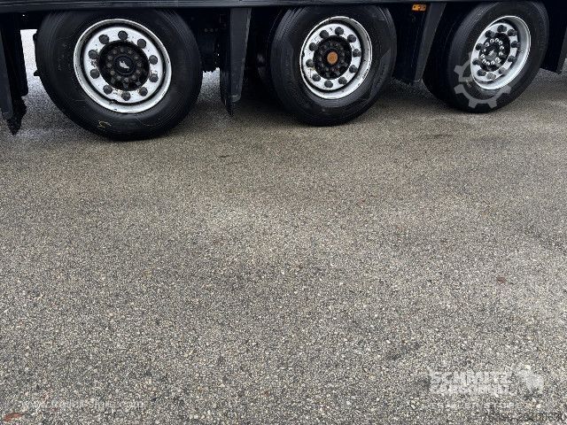 Auflieger mit Pritsche & Plane Schmitz Cargobull Semitrailer Curtainsider Mega