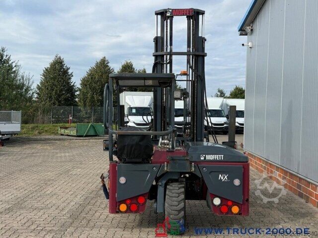 Gabelstapler Moffett Mitnahmestapler 4 Wege Allrad NX Typ M 4 25.4