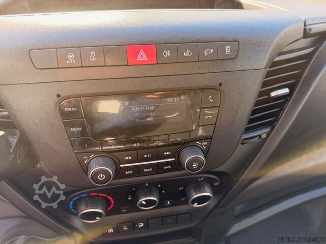 Transporter mit Koffer Iveco Daily 35C16 Zwillingsbereifung.LBW.Kamer