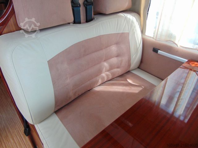 Teilintegriertes Wohnmobil MERCEDES-BENZ ADRIA POLARIS mit ALDE Heizung