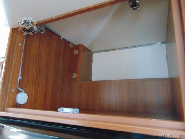 Teilintegriertes Wohnmobil MERCEDES-BENZ ADRIA POLARIS mit ALDE Heizung