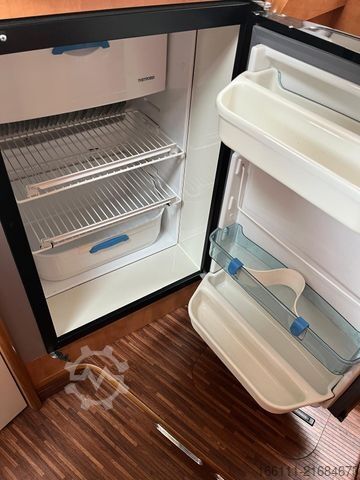 Teilintegriertes Wohnmobil CARTHAGO T 143 - Einzelbetten -  - Solar -