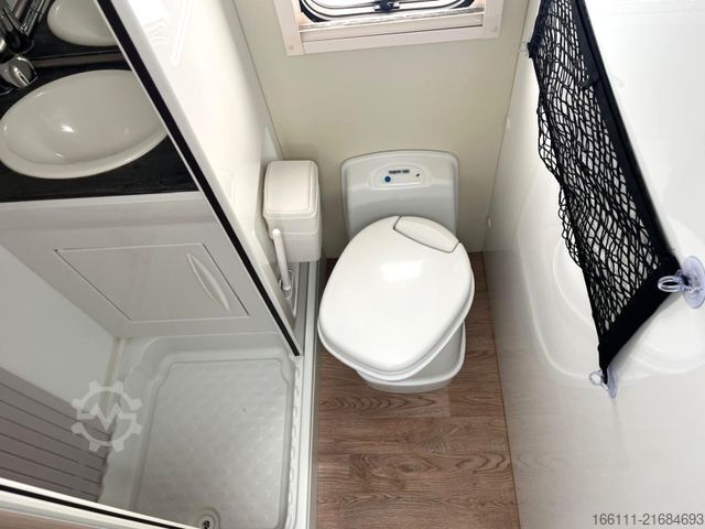 Teilintegriertes Wohnmobil BELA Easy Barbados - Einzelbetten -  - AHK