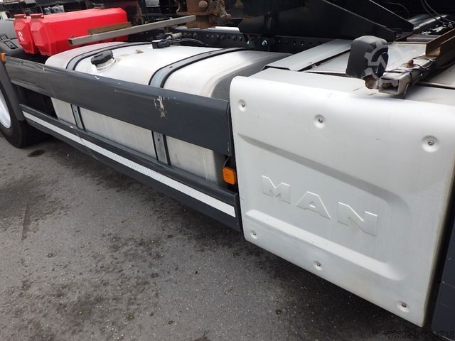 Swap body truck MAN TGX 26.440 LL XLX/BDF/LBW 2to/Ret./AHK/Lenkachse