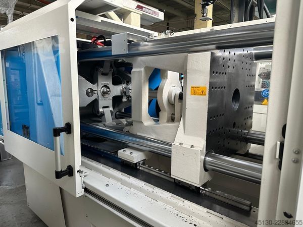 Injection molding machine KraussMaffei KM 121-380 PX