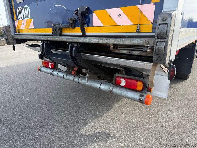 Box truck Iveco EUROCARGO 120-220