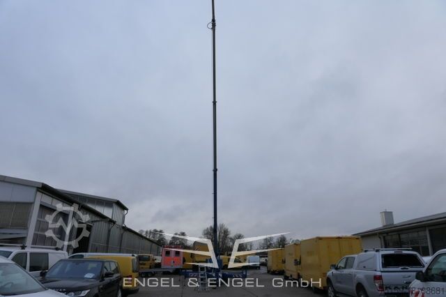 Arbeitsbühne Anhänger Albert Böcker Anhängerkran AHK 27/700 - Seilwinde HY1010