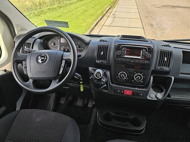 High-roof van OPEL MOVANO 2.2 L2H2 Airco Euro6