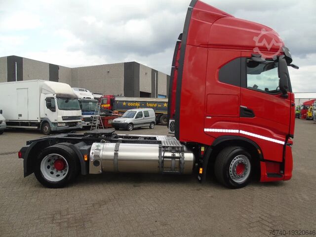 Standard-SZM Iveco S-WAY 460 + LNG + 10 PIECES IN STOCK
